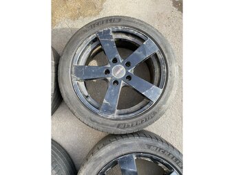 ALU disky Dezent 5x120 R17 s letními pneu 225/45 R17 - 4