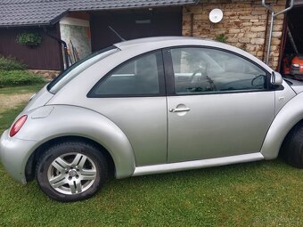 Volkswagen New Beetle - 4
