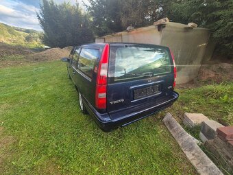 Volvo V70 2.4T 142 kW dovezeno ze Švýcarska (na přihlášení) - 4