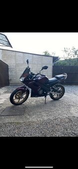 Honda CBR 125 - 4