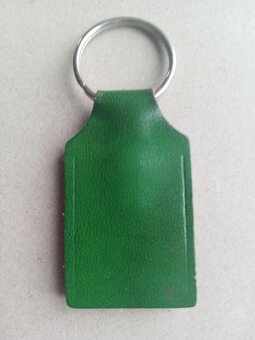 Polski Fiat 125p, 126p Maluch - dobová klíčenka - 4