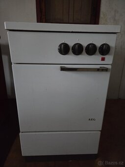 Starší vybavení chaty za odvoz - 4