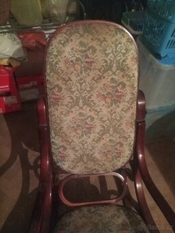 HOUPACÍ KŘESLO - 4