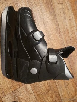 Lední brusle vel. 37-40 - 4