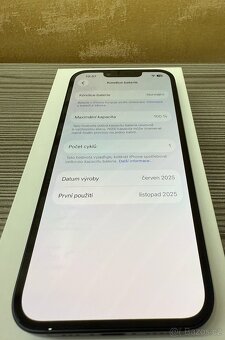 Apple iPhone 16e 128GB černý, vybalený, záruka - 4