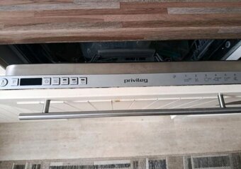 Venkovská kuchyně se spotřebiči,6311 - 4