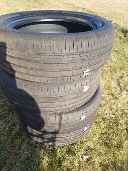 Pneu Goodyear 215/55 R17 - 4