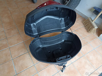 Originální horní kufr Yamaha 50L s plotnou - 4