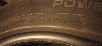 235/45/18 NOKIAN - 4