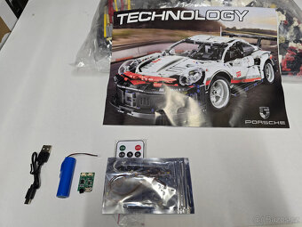 STAVEBNICE Porsche 911 RSR + osvětlení auta (náhrada) - 4