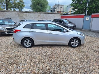 Hyundai I30 1.6 CRDi 81KW Nové v ČR, S.Kniha, DPH, Trikolor - 4