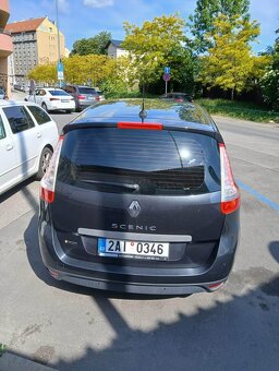 Renault Grand Scenic III 1.6 16V Rok 2011 - 4