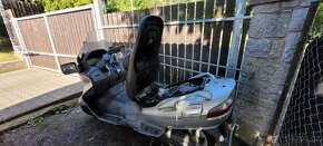 Prodám skútr Suzuki Burgman 650 AN650 R.v. 2005 - 4