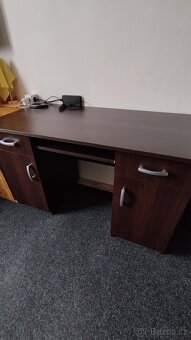 [ NOVĚ ] Kvalitní Stůl z Tmavého Dřeva - 4
