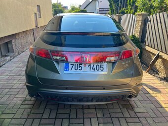 Honda Civic 8g 1.8 automat - 4