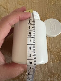 Bílé plastové dózy - 4