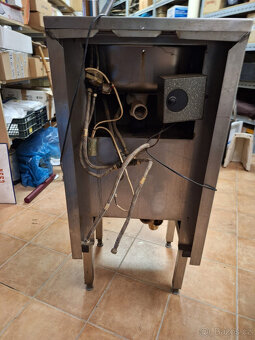 Nerezová profi výlevka s umyvadlem - 4