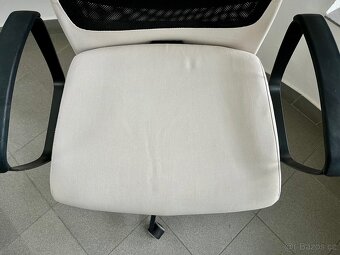 kancelářská židle IKEA Markus - béžová - 4