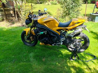 Triumph speed triple 1050 - 4