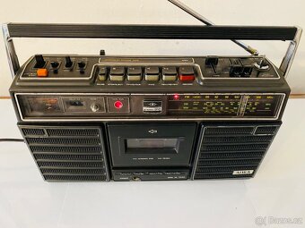 Radiomagnetofon Aiwa TPR-910, 70 léta - 4