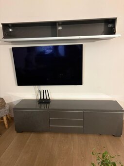 Moderní obývací stěnu – vysoký lesk, perfektní stav - 4