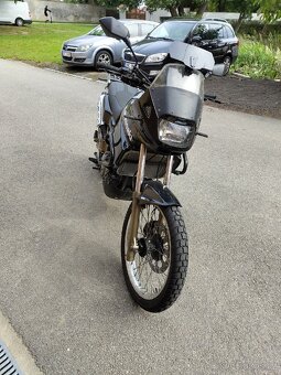 Kawasaki kle 500 - 4