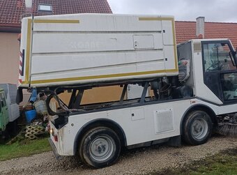 Zametaci voz Bucher - 4