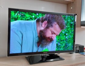 TV LCD Samsung 40" + set-top box DVB-T2 - 4