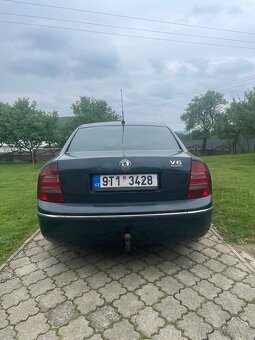 Škoda superb 2.5 TDI V6 120kw - 4