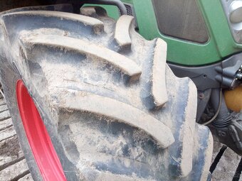 Traktor Fendt 724 - 4