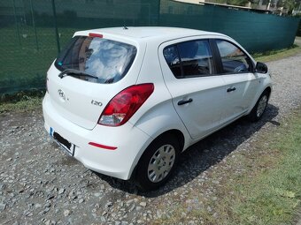 Hyundai i20 1.2 benzín-Koup.ČR,1 MAJITEL, PO VELKÉM SERVISU - 4