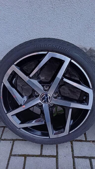 ALU KOLA VW DALLAS GOLF 8 7,5x18 ET51 5x112 PIRELLI225x40x18 - 4
