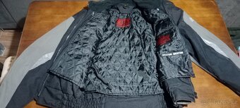 Prodám starší moto bundu Brixton vel.XL 54 - 4