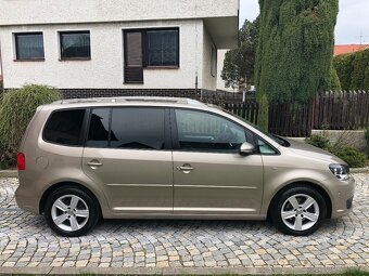 Volkswagen Touran 1,6 TDI 77 KW Panorama Plný servis VW - 4