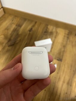 Apple Airpods 2. Generace - 4