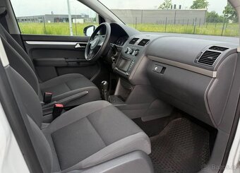 Volkswagen Touran 1.6 TDI DPF BlueMot Comfortline - 4