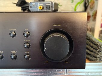 Zesilovač Pioneer - 4