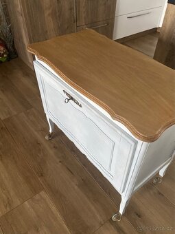 Krásný renovovaný vintage bar/komoda - 4
