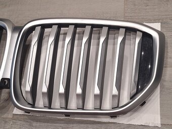 Přední maska – ledvinky BMW G05 X5 matný chrom originál - 4