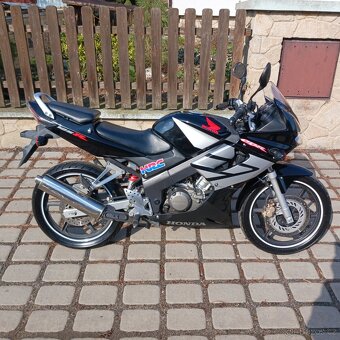 Honda CBR 125 - 4