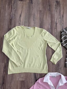 2x svetr + 1x triko - 4