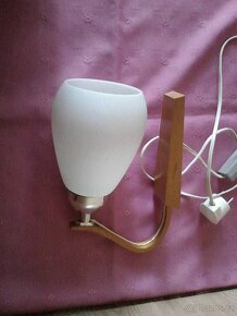 Nástěnná lampička ve světlém dřevě, funkčníNástěnná lampička - 4