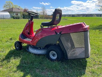 Zahradní traktor/ trakturek Honda - 4