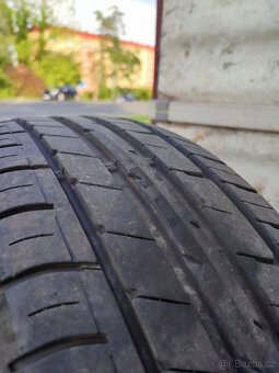 Letní pneu 215/55 R17 falken - 4