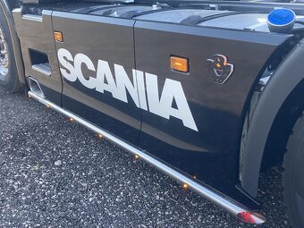 Scania S590 V8 - tahač návěsů - 4