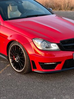 Mercedes-Benz C63 AMG Coupé-487hp–AMG Performance/Drivers pc - 4