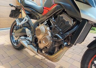 Honda CB 650 F - 4