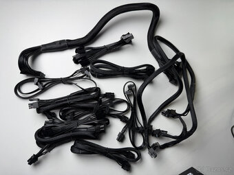 Corsair RM1000x 1000W Gold – Plně modulární, Top Stav - 4