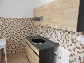 Pronájem bytu 3+1 Rožnov p/R - 4