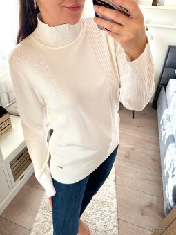 CALVIN KLEIN KRÁSNÝ BÍLÝ ROLÁK - 4